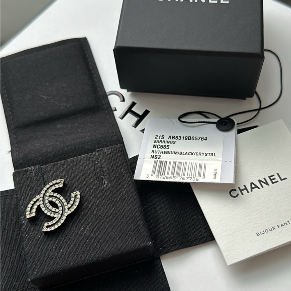 Chanel Earring (one side only )